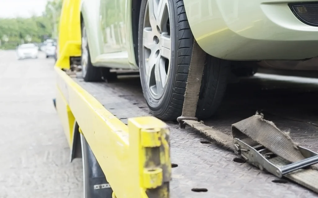 Mobilny warsztat samochodowy Wrocław naprawia auto na miejscu | Mechanik z dojazdem we Wrocławiu